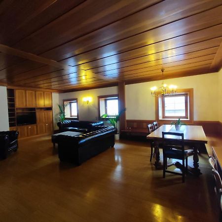 Grosse Wohnung Mit Garagenparkplatz Fiè Exterior foto