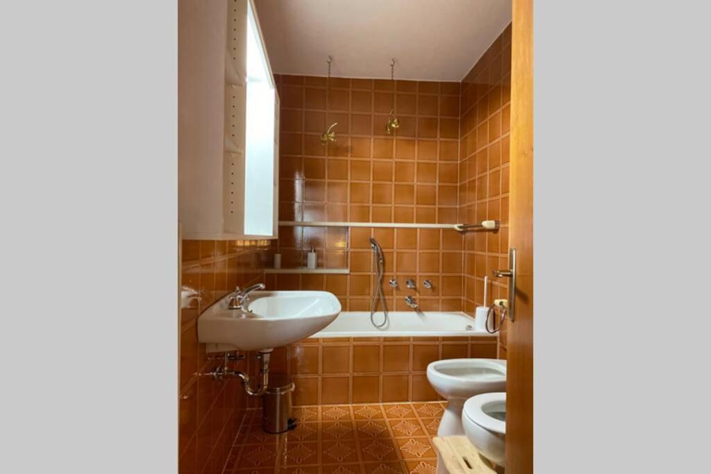 Grosse Wohnung Mit Garagenparkplatz Fiè Exterior foto