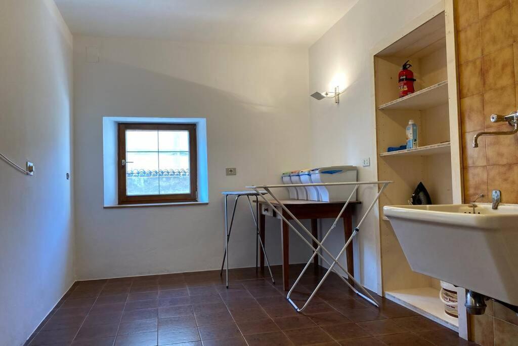 Grosse Wohnung Mit Garagenparkplatz Fiè Exterior foto