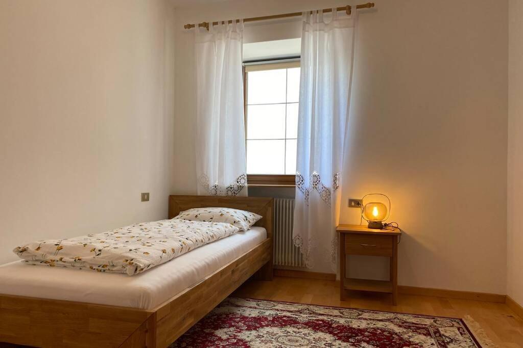 Grosse Wohnung Mit Garagenparkplatz Fiè Exterior foto
