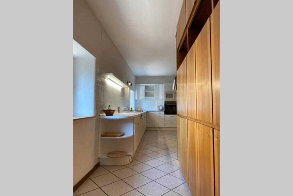 Grosse Wohnung Mit Garagenparkplatz Fiè Exterior foto
