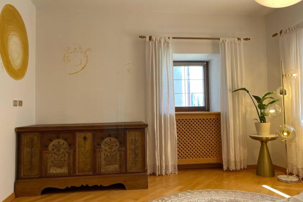 Grosse Wohnung Mit Garagenparkplatz Fiè Exterior foto