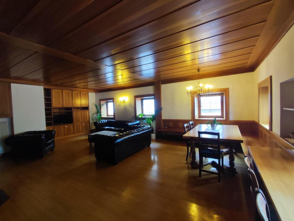 Grosse Wohnung Mit Garagenparkplatz Fiè Exterior foto